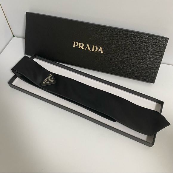 Prada Classic Black Silk Tie - Picture 1 of 10